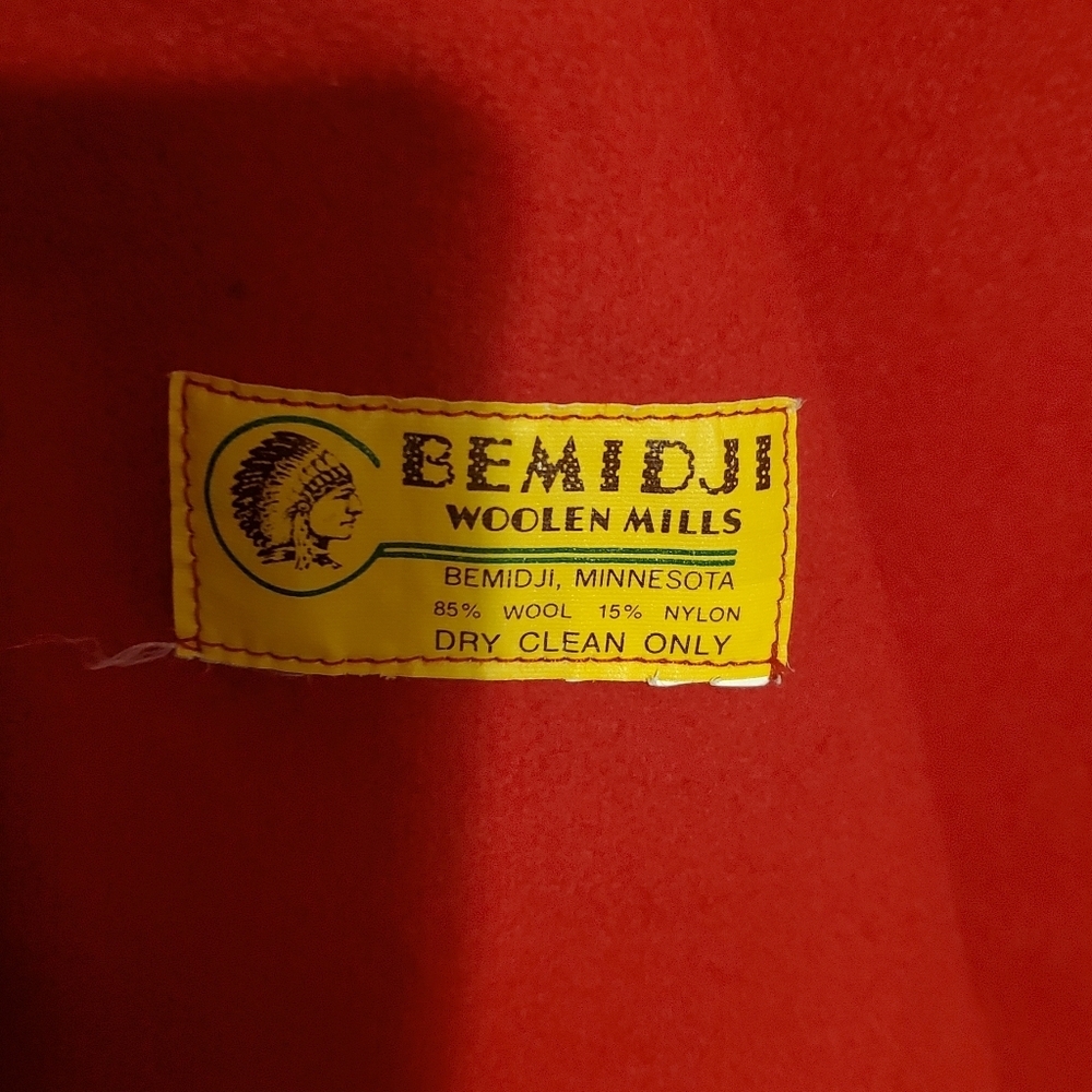BEMIDJI WOOLEN MILLS CAPE 1970S. VINTAGE. WOOL BLEND ONE SIZE RED - Picture 8 of 8